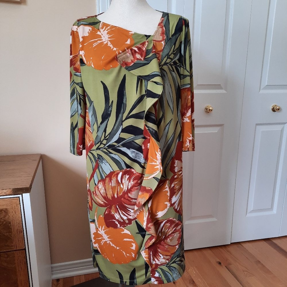Fully lined Brian Bailey dress
